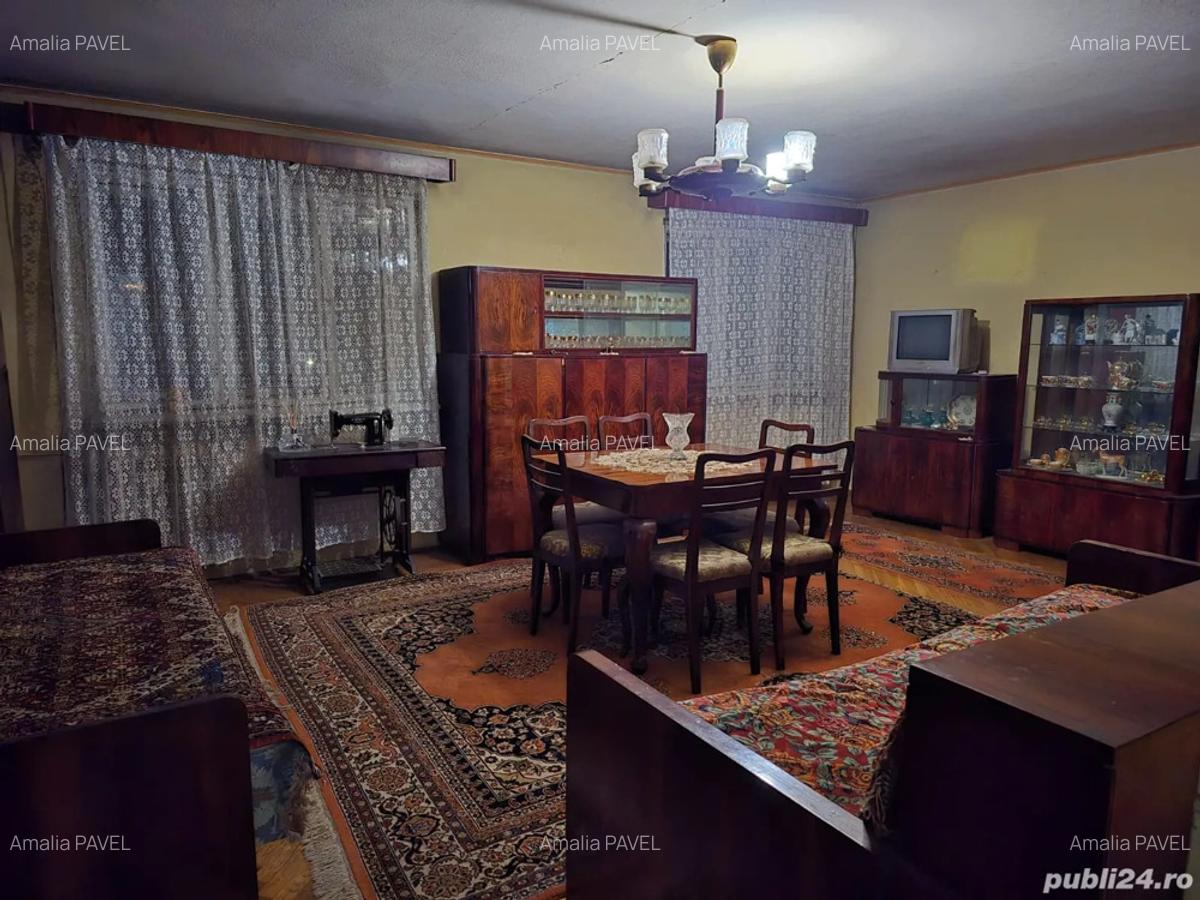 Proprietar vand apartament decomandat 90 mp - 3 camere in Brad - 3