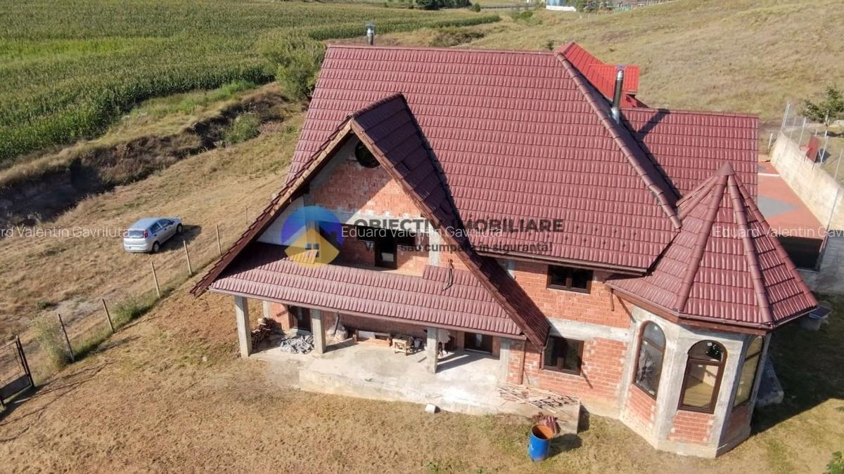 Casa + teren de vanzare - Zona Garcina - 1