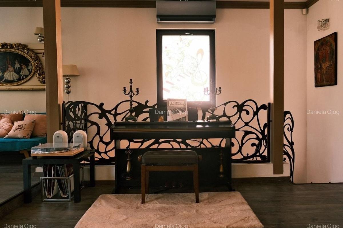 VILA ARCUL DE TRIUMF - 16