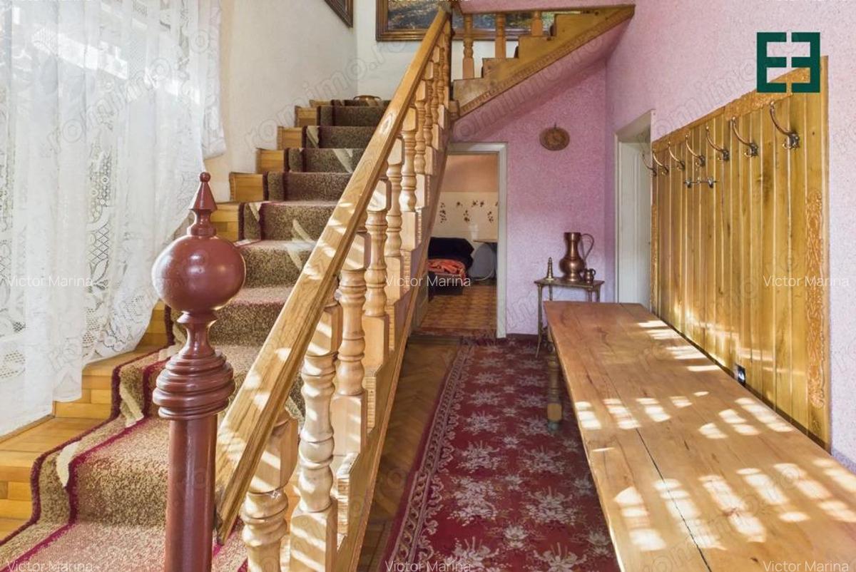 Casa cu 10 camere ?i 1437 mp teren in Ineu - Arad - 3 Casa cu 10 camere ?i 1437 mp teren in Ineu - Arad - 3