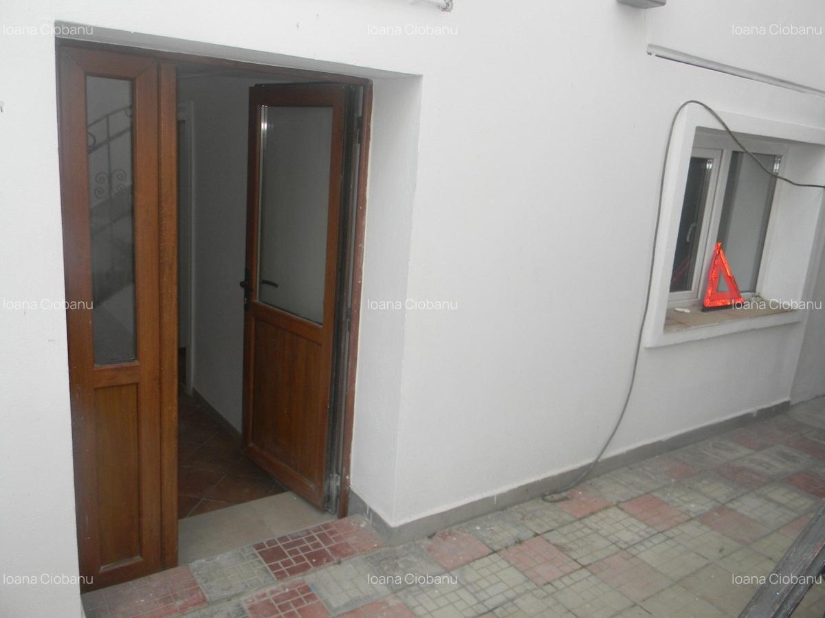 Vand apartament cu 3 camere la casa, Centrul Civic, Liceul Mesota - 6