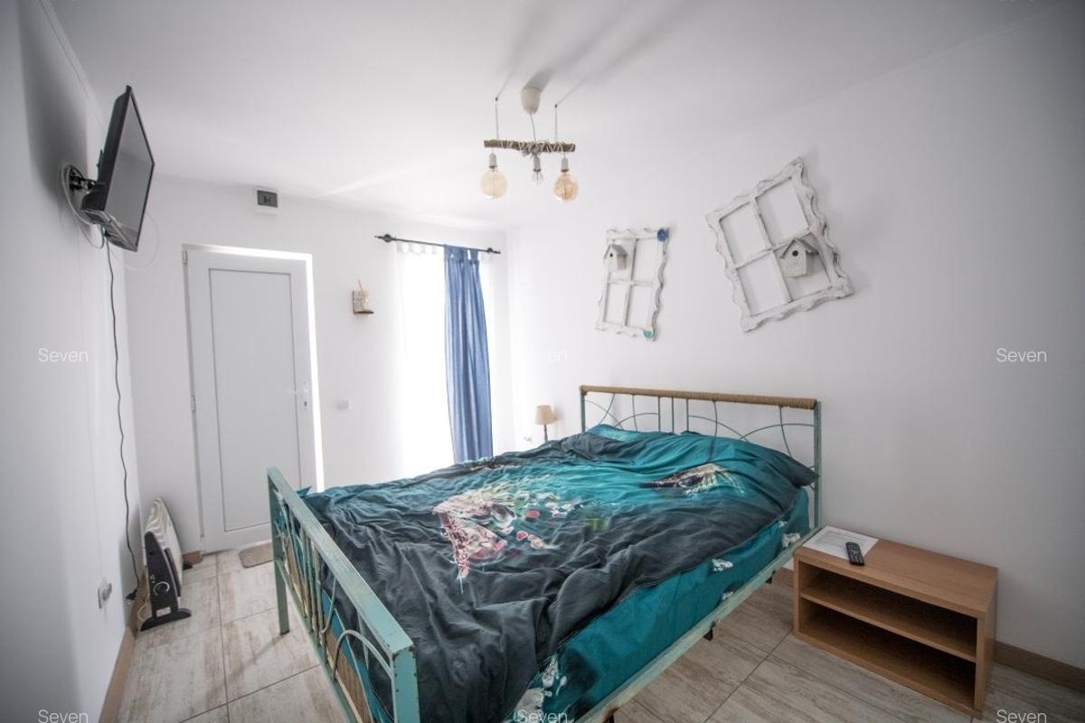 Exclusiv! Pensiune 6 camere - Vama Veche - Centru - 245.000 euro ( Cod E8) - 6