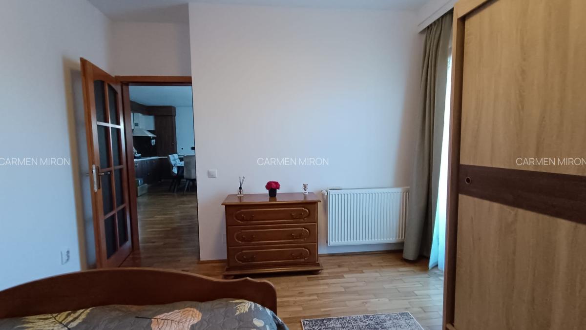 Apartament cu 3 camere semidecomandat, mobilat în Central - 4