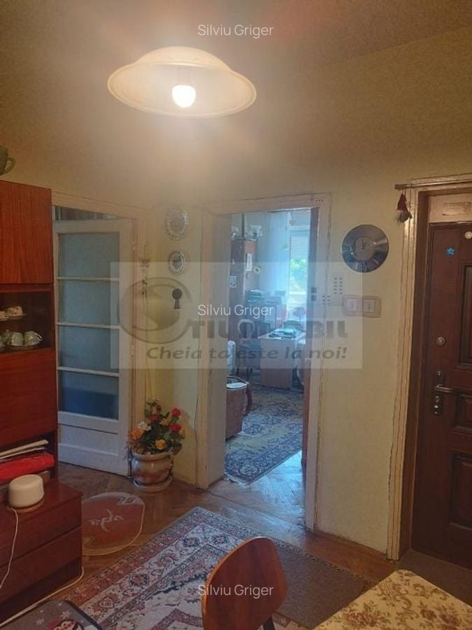 Ap 2 camere, 62 mp, central, etaj 1/2 ,loc de parcare - 190.000 EUR neg - 1