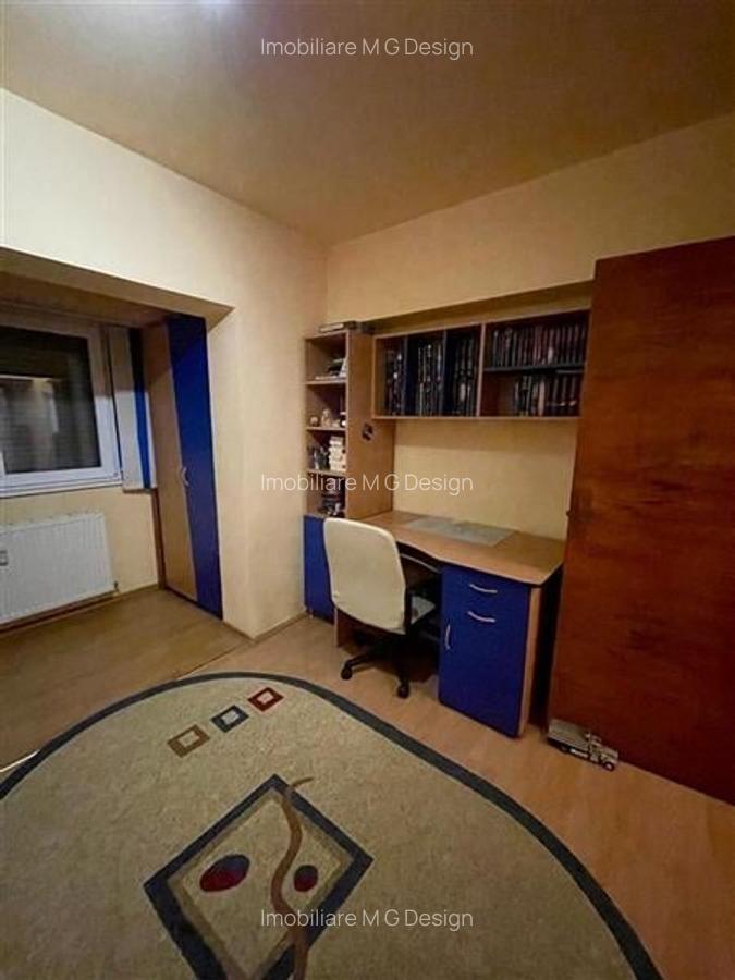Apartament cu 3 camere decomandat în Aradului - 4