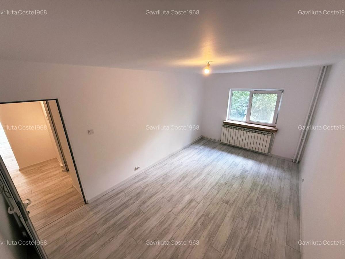 Apartament 3 camere Decomandat - Nicolina - prima statie dupa Podul Ros - 1