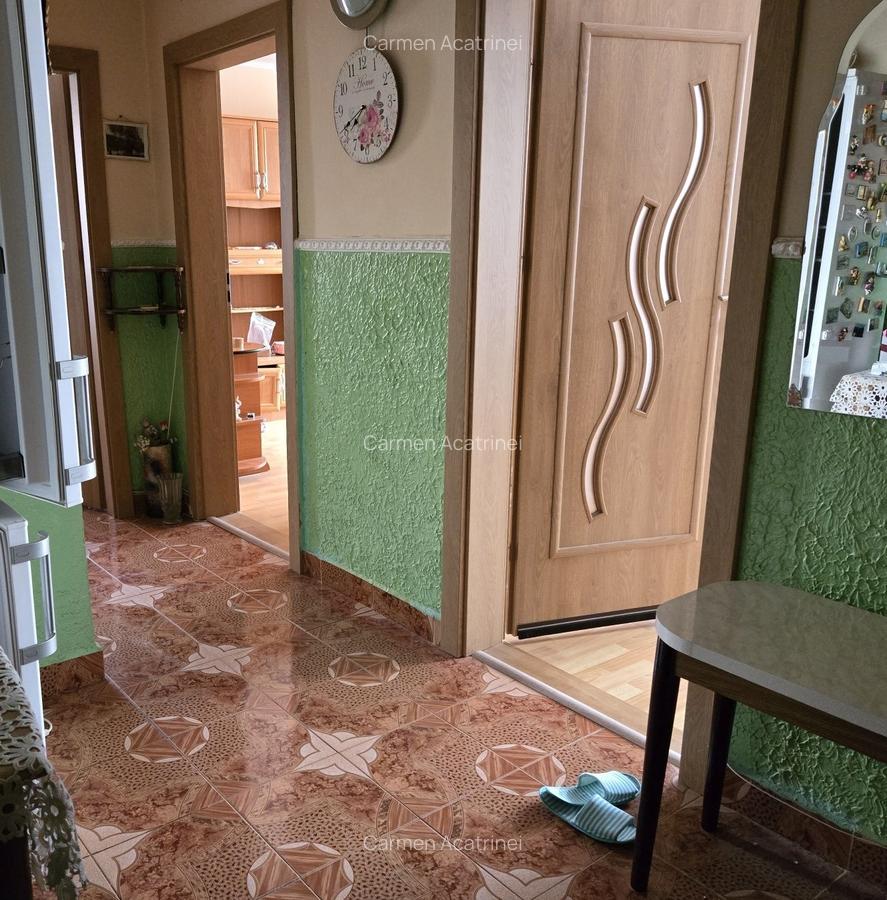 Apartament cu 3 camere circular în Astra - 7
