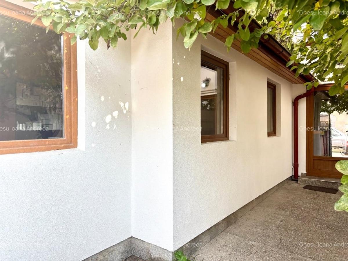 Casă pentru sediu firmă – 205 mp, Sector 4, panouri solare și loc parcare - 2