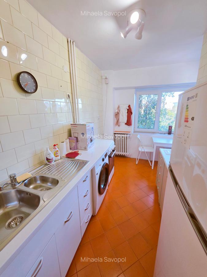 Garsoniera inchiriere Stirbei Voda bloc 1993 etajul 3/7 - 12