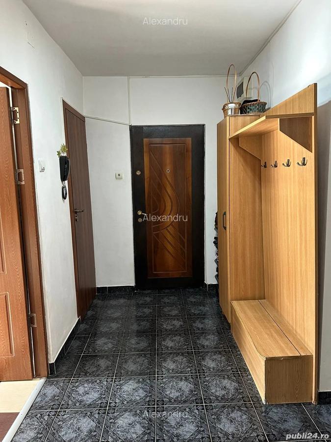 Vand apartament 3 camere, zona 13 Septembrie ! - 3 Vand apartament 3 camere, zona 13 Septembrie ! - 3