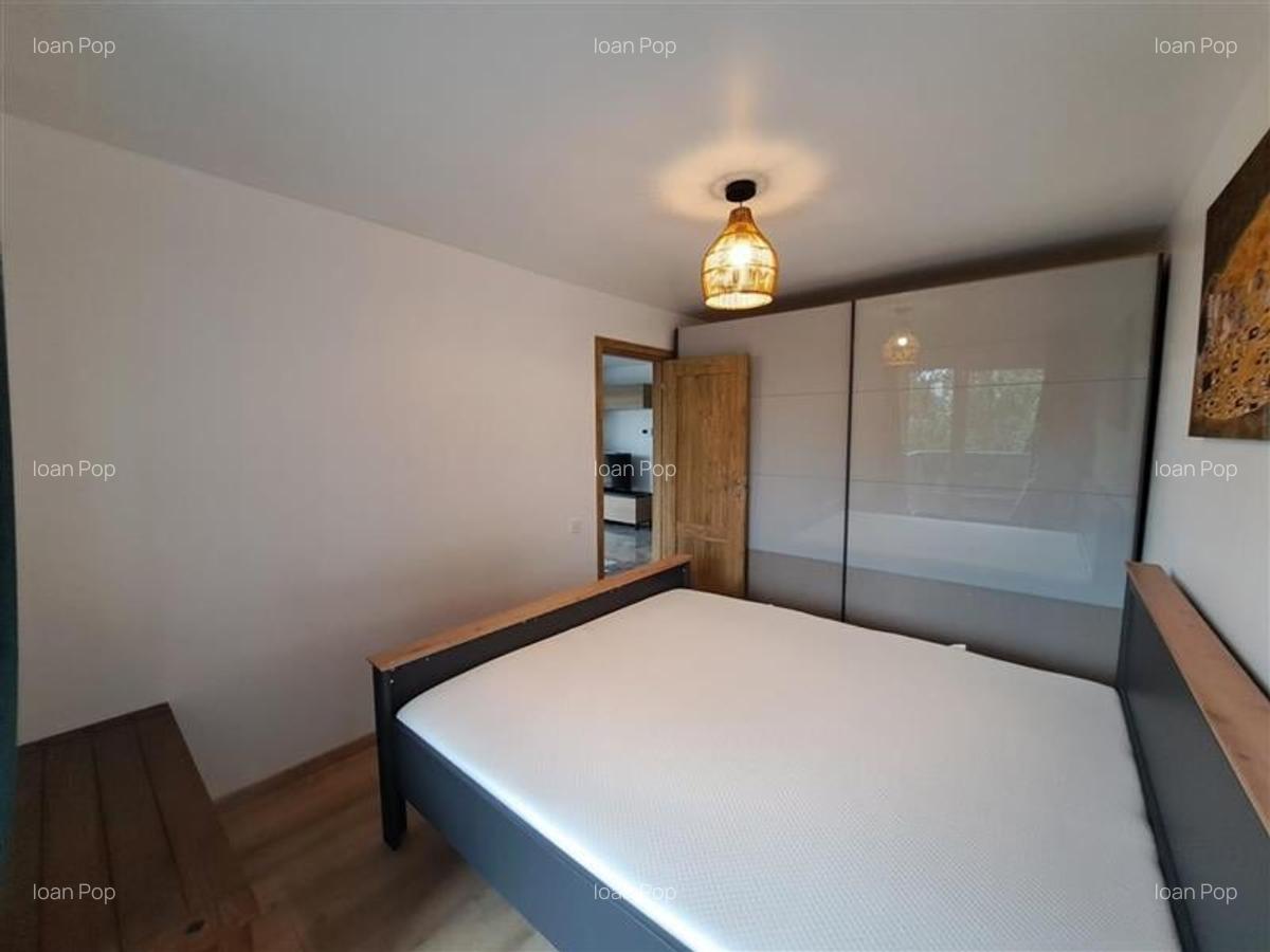 Apartament cu 3 camere semidecomandat, mobilat în Sopor - 6