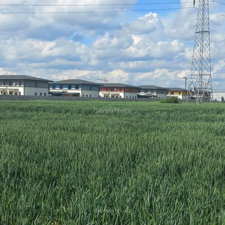 Teren ideal pentru dezvoltare rezidențială 10.000 mp, deschidere 44 m Utilitati - 2