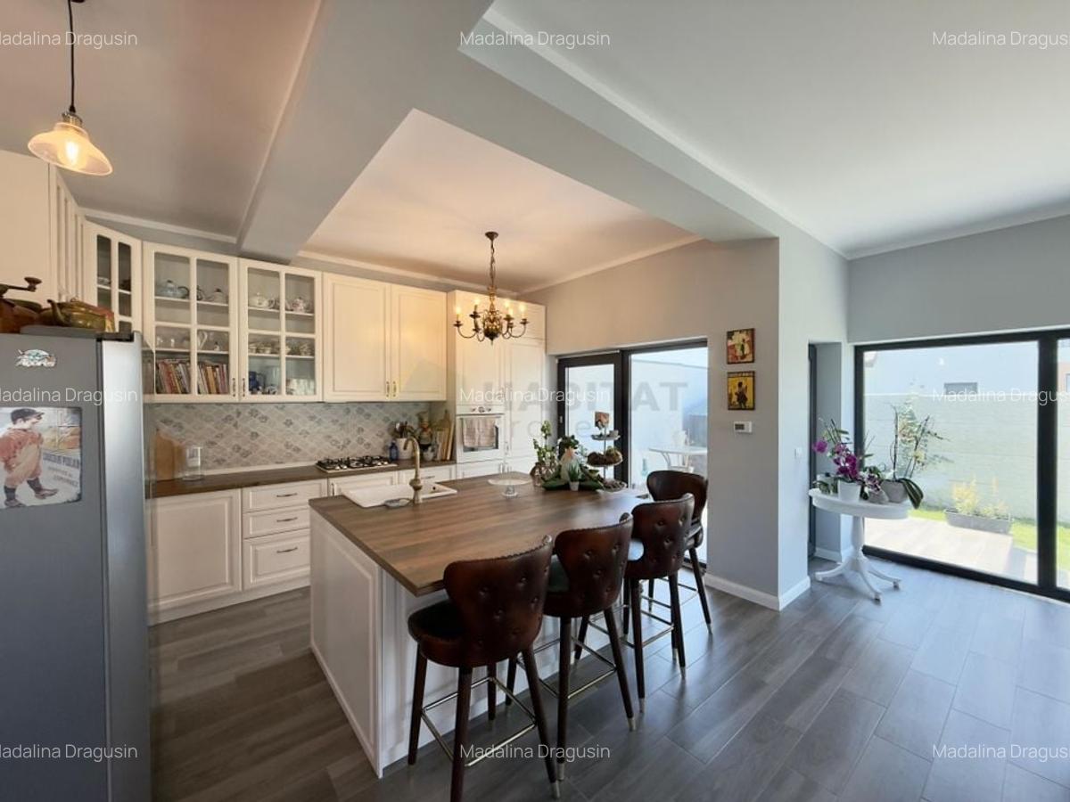 Vila 4 camere, curte amenajata | Strada Petre Ispirescu - 14