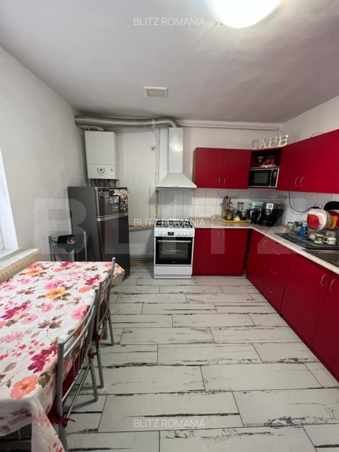Apartament cu 3 Camere , 77 mp. Micro 16 - 2
