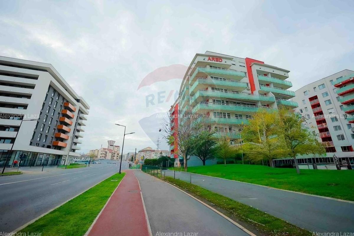 Apartament de Vanzare cu 3 Camere, Terasa de 32mp si Parcare Subterana - 1