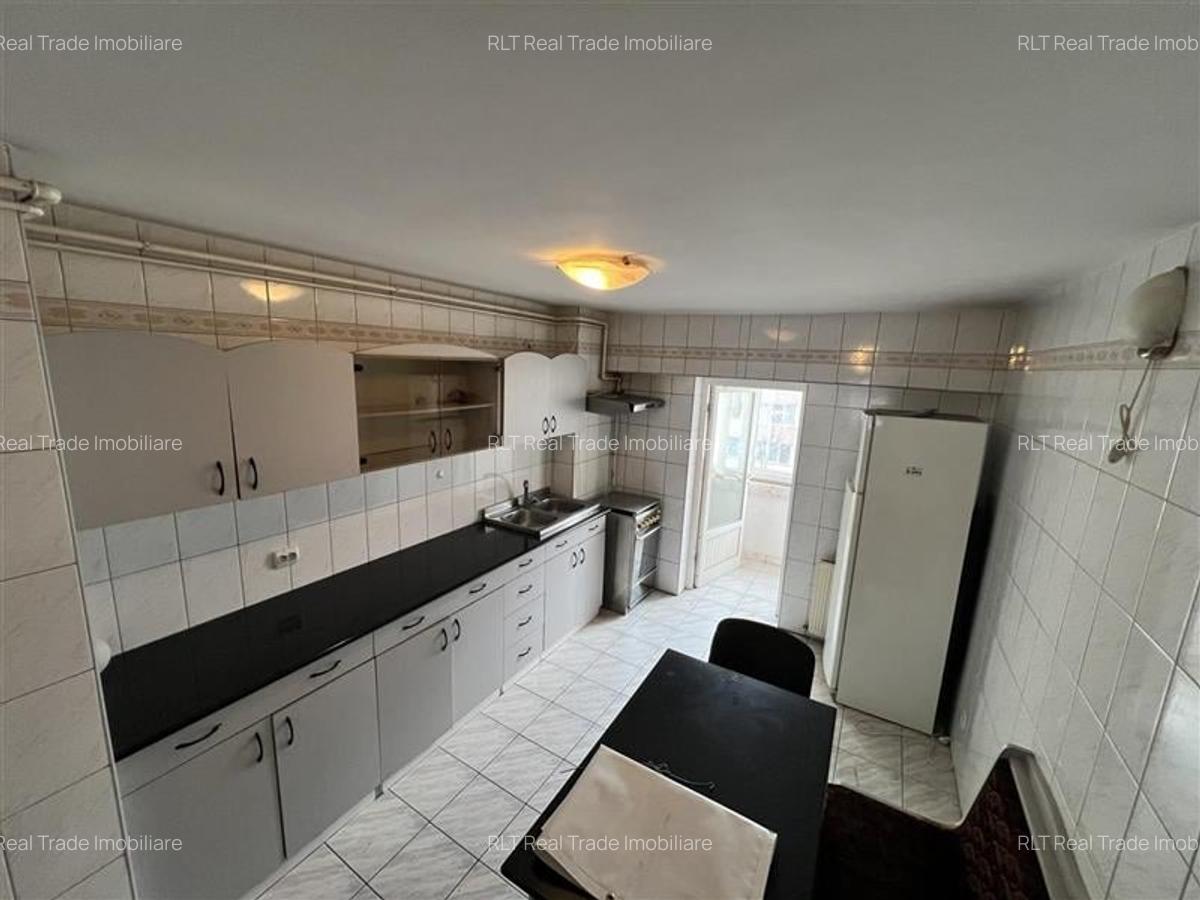 Apartament 3 camere, 2 bai , intrare Racadau - 8