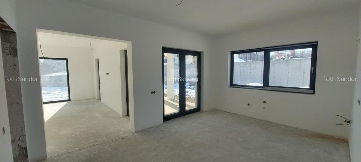 De vanzare casa pe un singur nivel in Corunca - 1