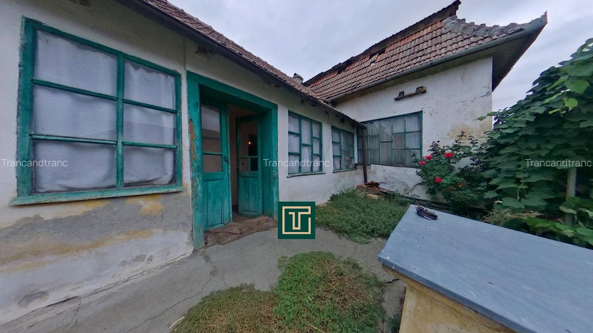 Casă tradițională cu teren generos în Secusigiu, județul Arad - 4