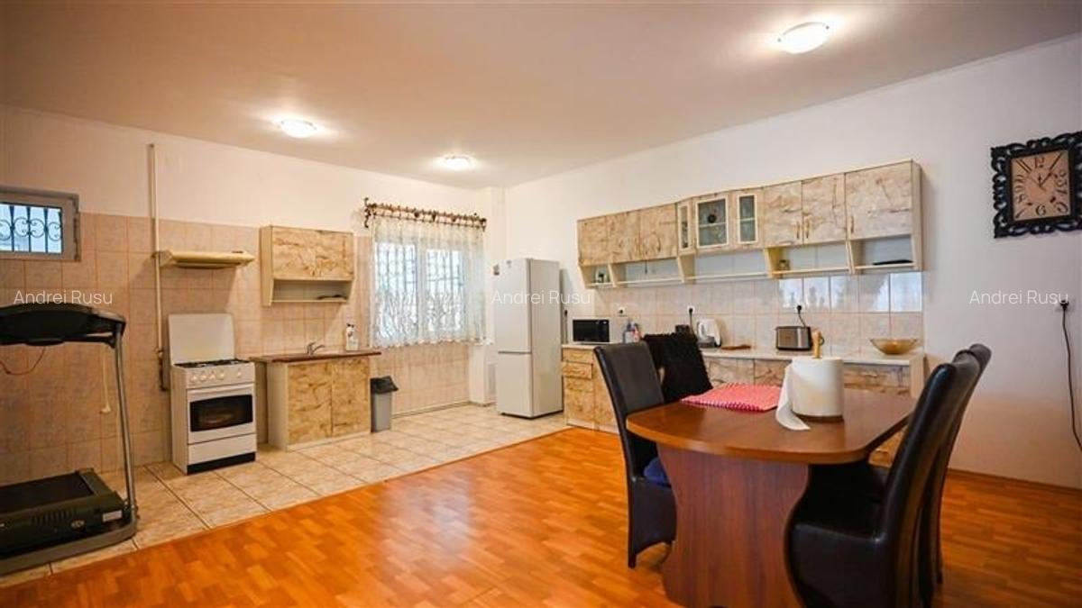 Spațiu comercial, 487 mp în Central - 12