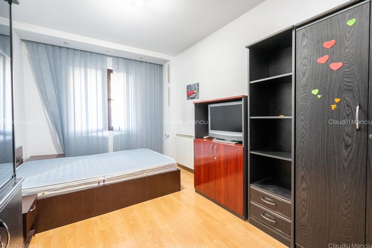 De vanzare - Apartament cochet Metrou Universitate - 4