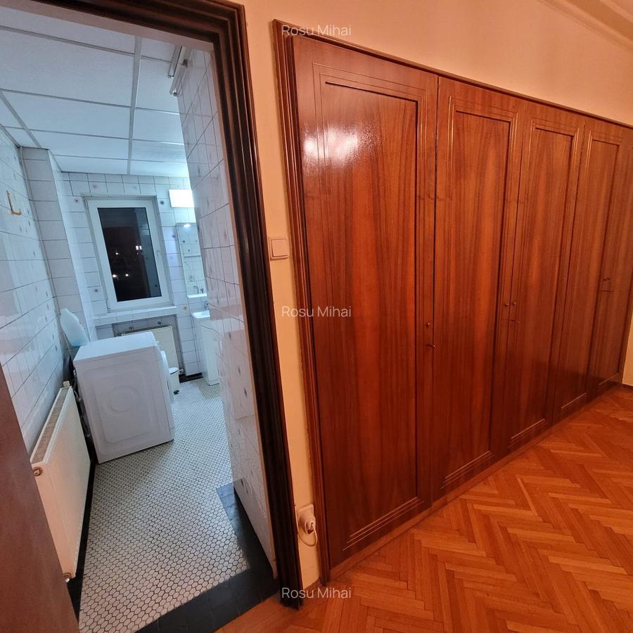 Universitate, Intercontinental, Blocul Roșu - 17