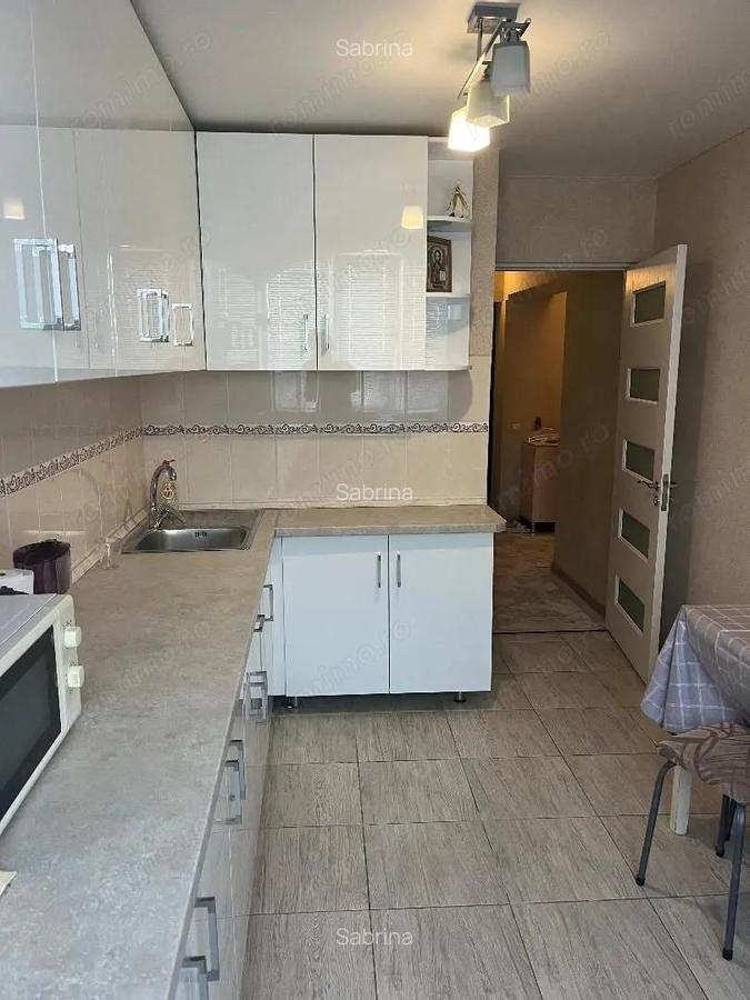 Apartament de vanzare Aparatorii Patrei - 3