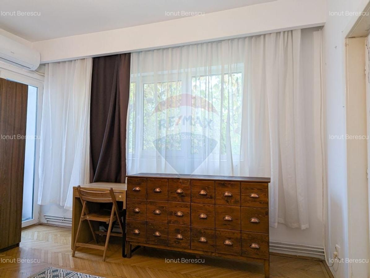 Apartament spatios cu centrala proprie de inchiriat in zona centrala - 1