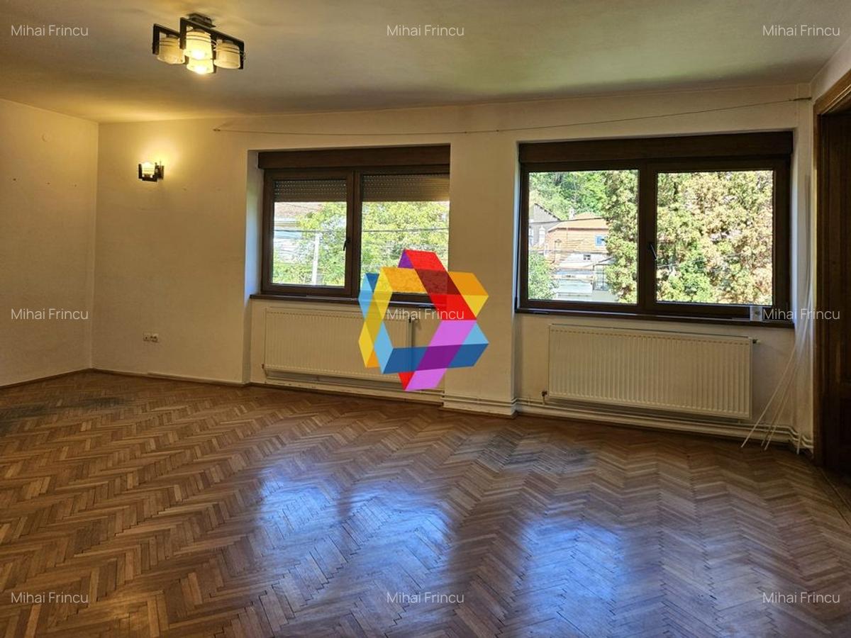 Casa deosebita cu 6 camere Central Brașov - 210 mp - 11