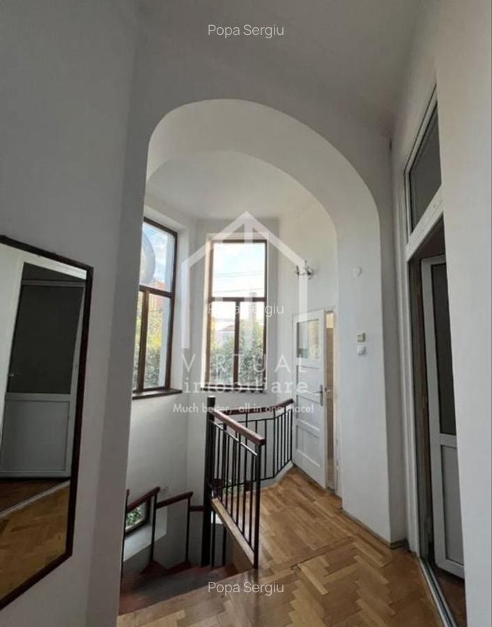 Casa formata din 2 apartamente, 2 garaje,  3 bai - zona Trei Stejari - 13