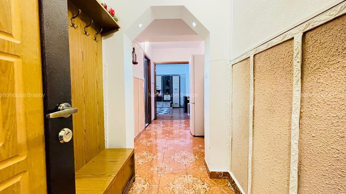 Apartament de inchiriat cu 3 camere  zona Cartier Noua - 2