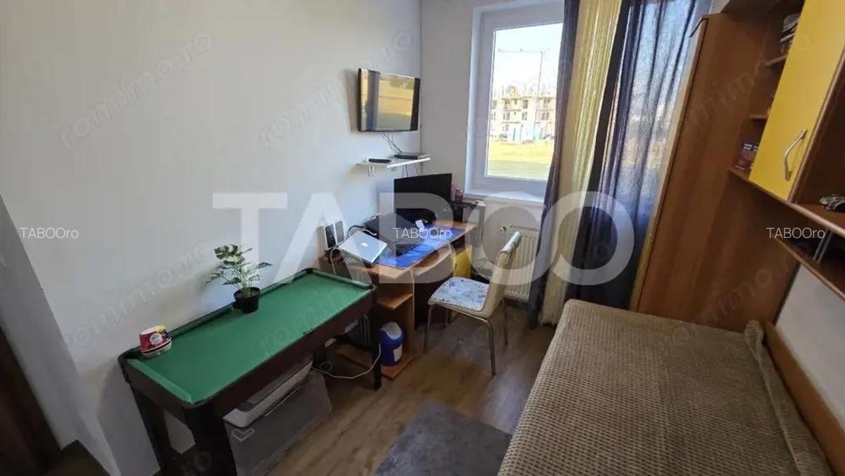 Apartament de vanzare etaj intermediar 3 camere Calea Surii Mici - 9 Apartament de vanzare etaj intermediar 3 camere Calea Surii Mici - 9