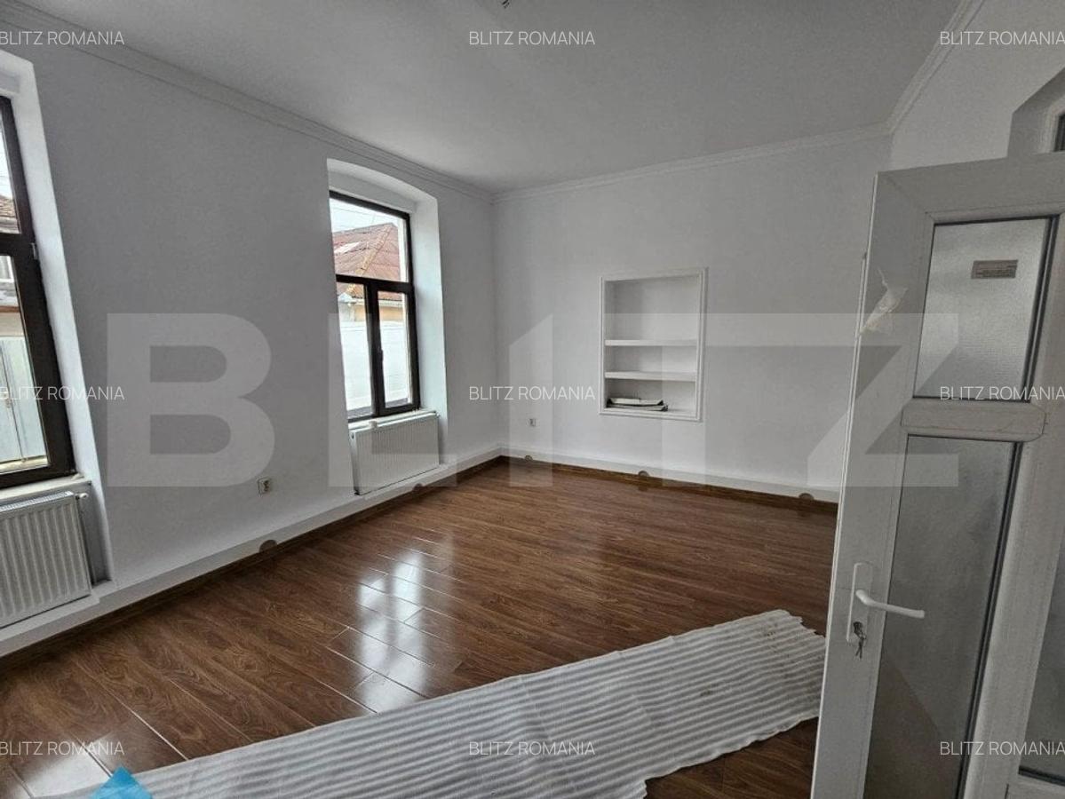 Casa de vanzare in centru orasului - 8