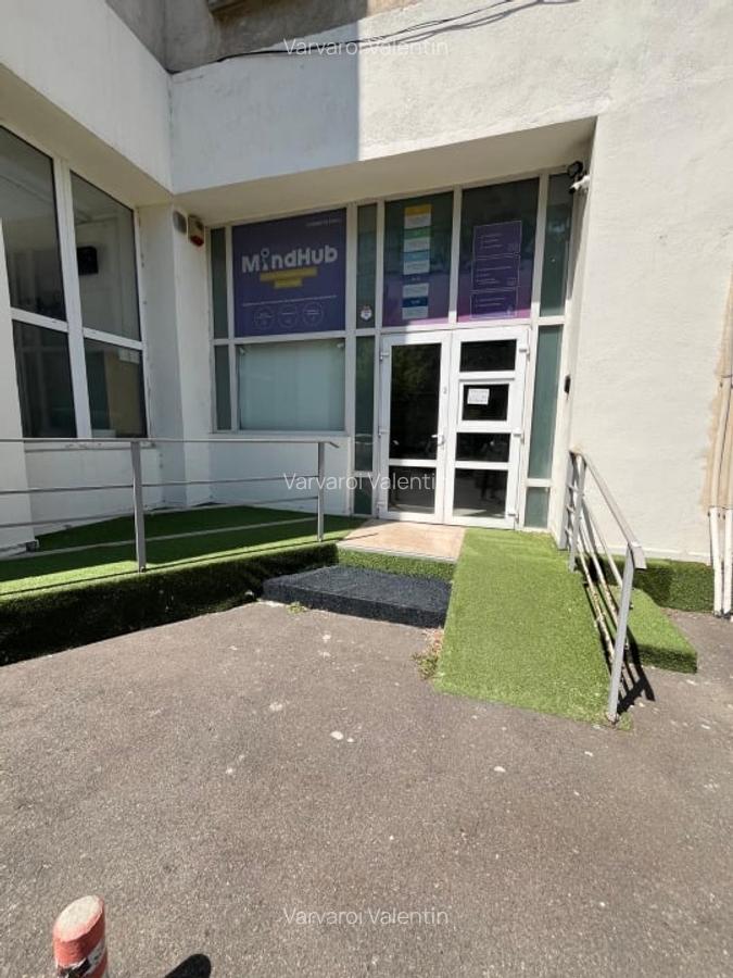 Spatiu comercial stradal Bd.Unirii - Traian - 70 mp - 1