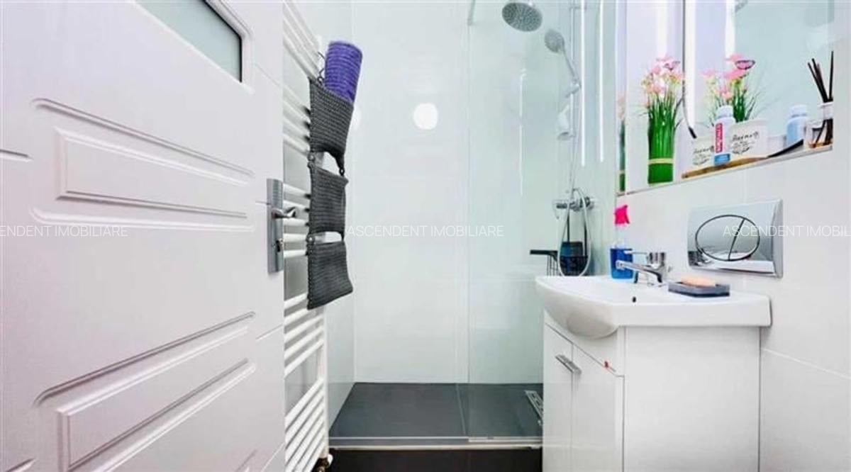 Apartament cu 2 camere decomandat în Florilor - 5
