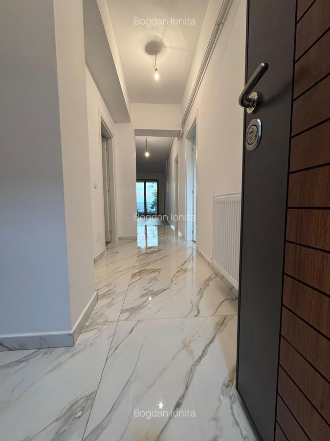Penthouse cu 4 camere decomandat în Iancului - 3