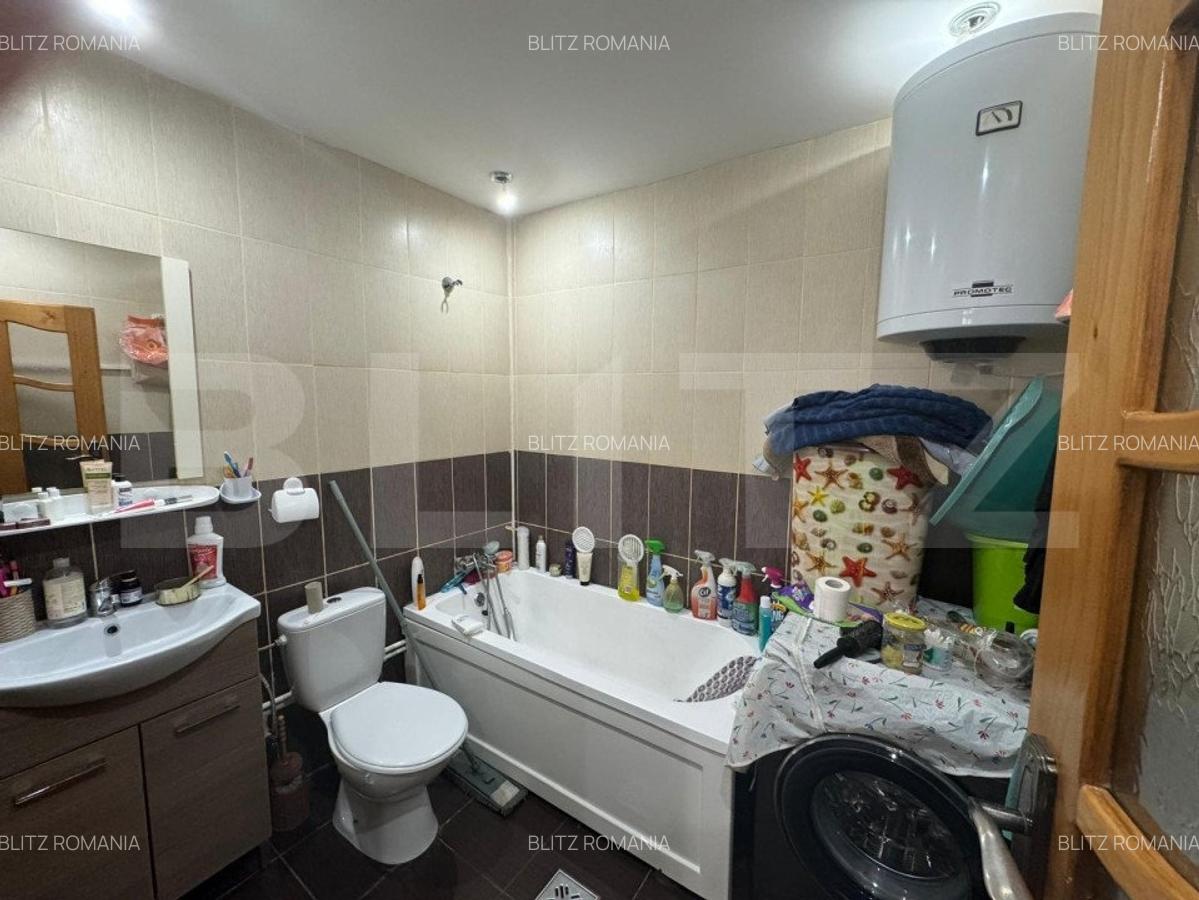 Casa , 2 camere, 55mp, + teren 43mp, zona centrala - 8