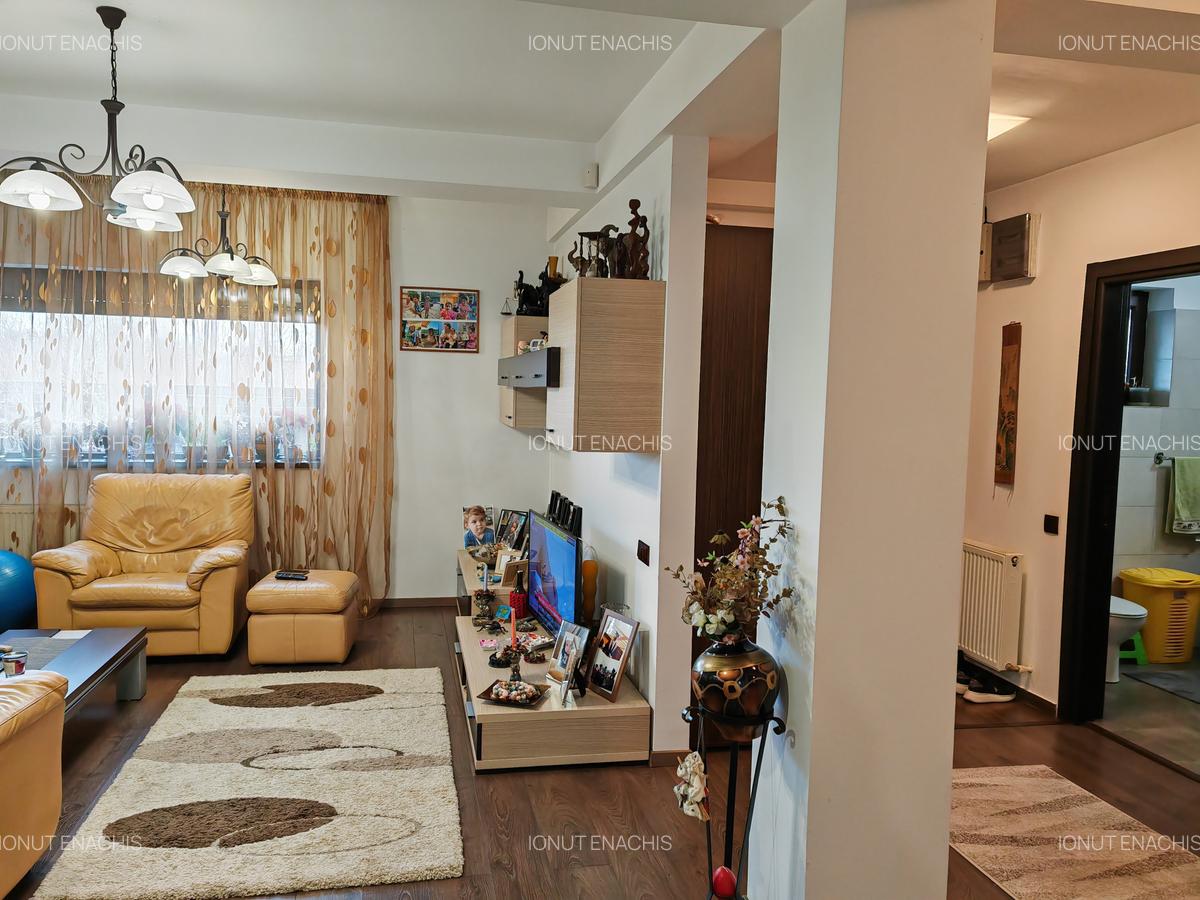 VANZARE CASA VILA TIP DUPLEX - 17