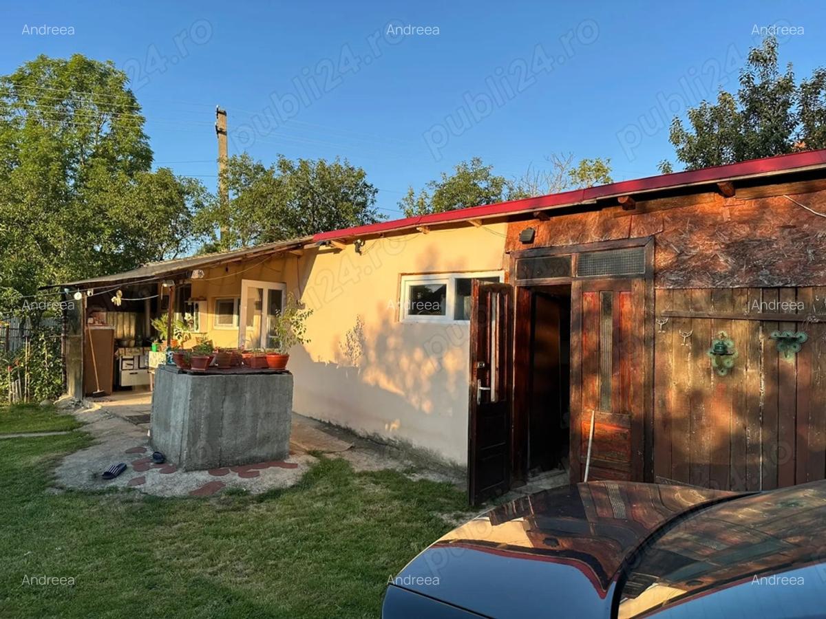 Casa de Vanzare Locuibila - 4