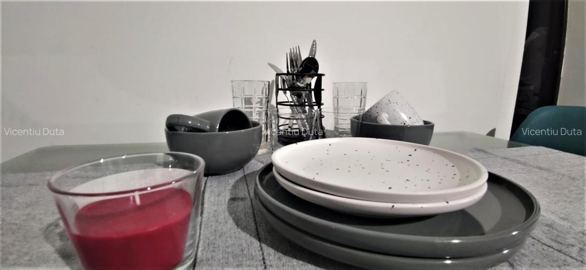 VAND APARTAMENT  DOUA CAMERE CU INTRĂRI SEPARATE - 2