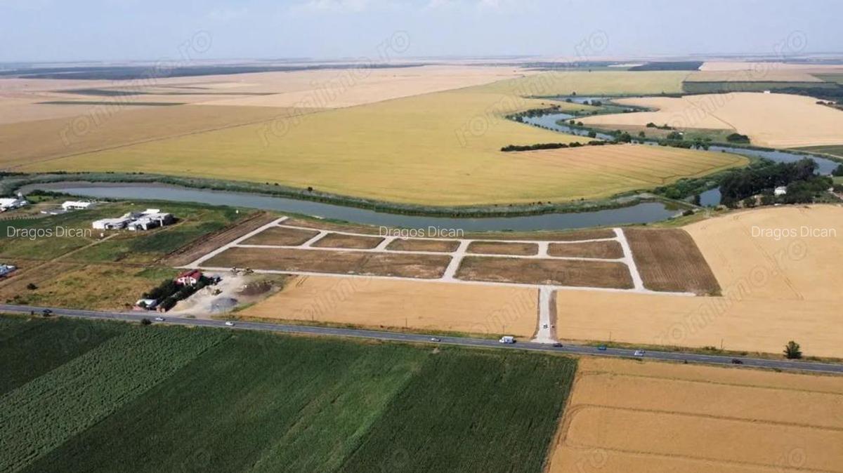 Intravilan In Rate in Frumusani-Pasarea | utilitati gaz, curent | #RG1 - 2