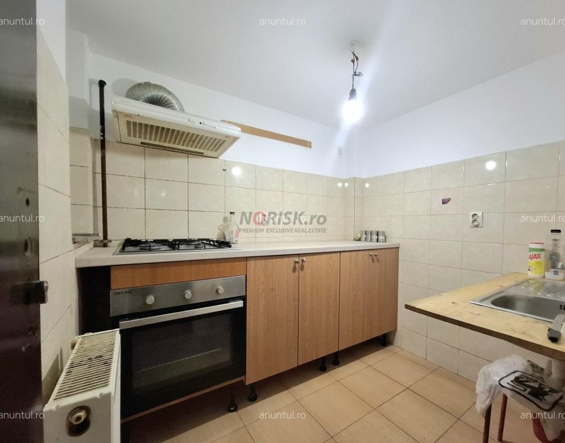 Traian, garsoniera, 38 mp, 5 min. Unirii, ideal investitie, comision 0 - 4