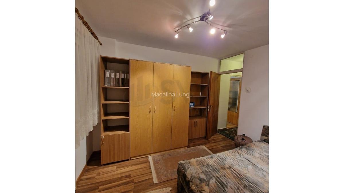 Apartament cu 3 camere semidecomandat în Titulescu - 9
