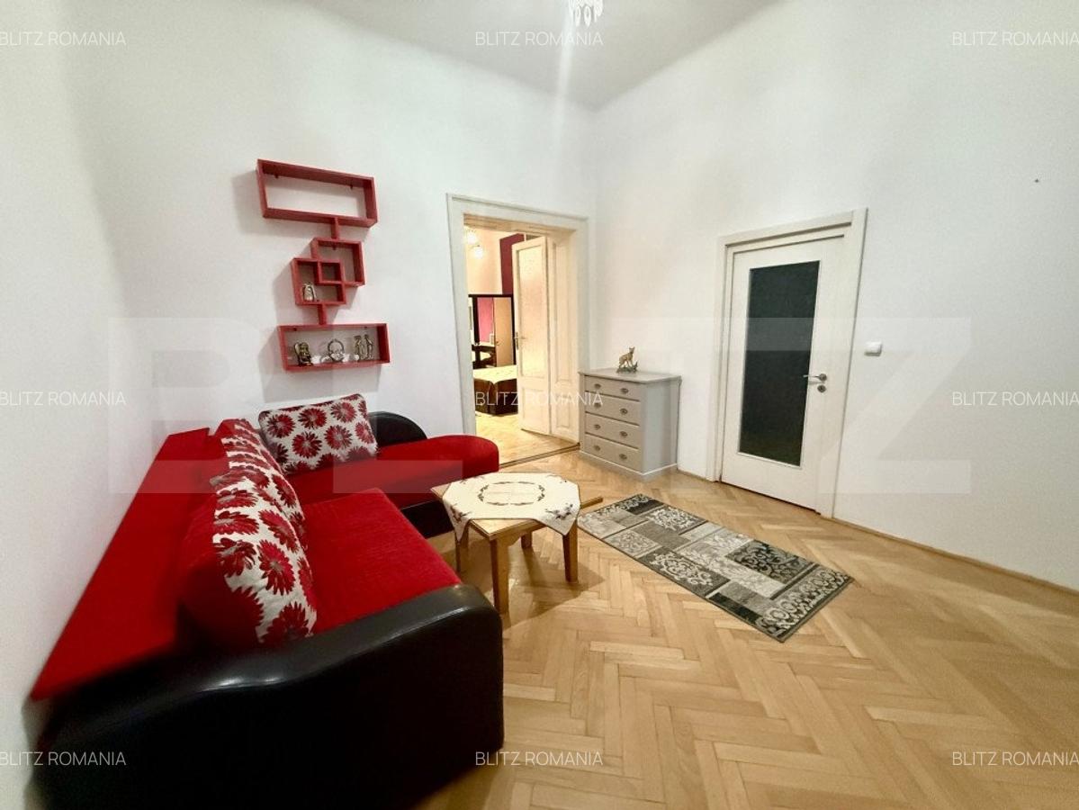 Apartament de vanzare cu 3 camere- zona Centru - 4