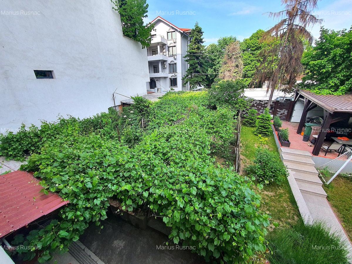 Apartament de vanzare in vila cu curte de 300mp MENUETULUI- Piata Presei Libere - 13