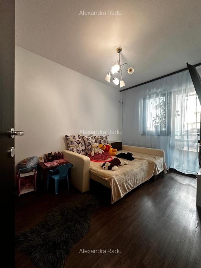 Apartament 3 camere , 2 bai { Drumul Fermei } - 9