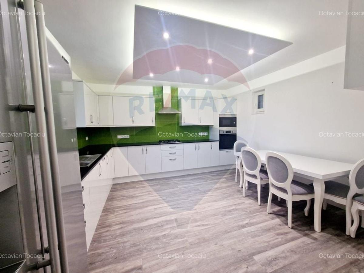 Casa / Vila cu 6 camere de vanzare in zona Dambul Rotund - 11