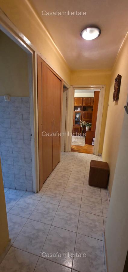 Etaj 1 Zona Dacia - liber + boxa - 6