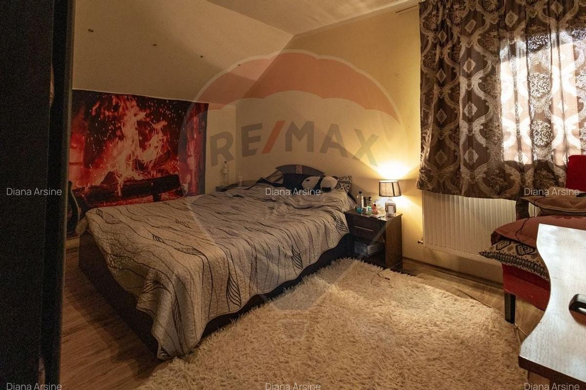 Casa / Vila cu 6 camere de vanzare in zona Sagului - 9