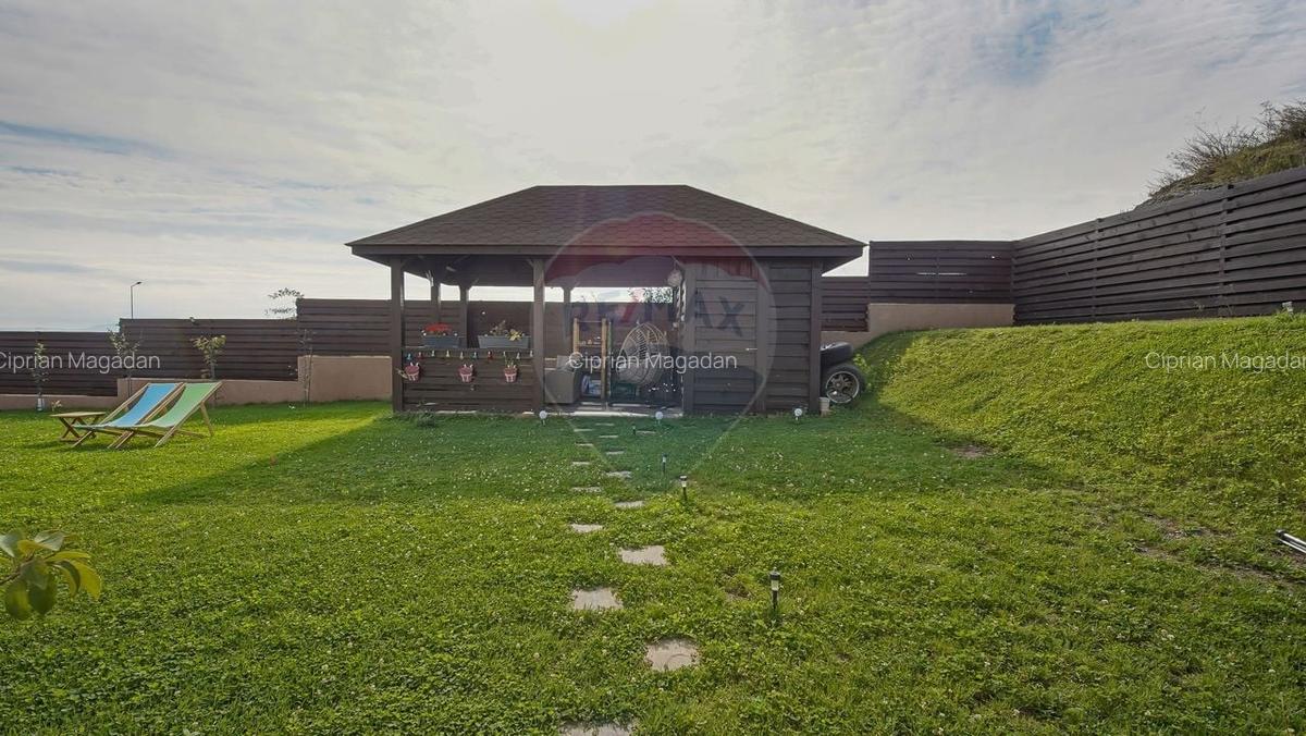 Casa individuala de vanzare in Harman - moderna, spatioasa si complet - 32