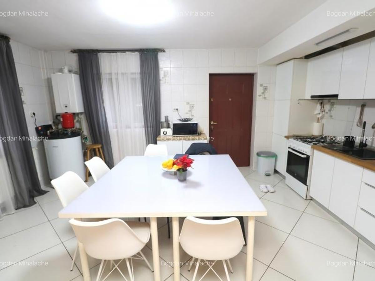 Bragadiru Leroy Merlin Casa 2007 P+1+M 6Cam 3Bai curte 694mp - 6